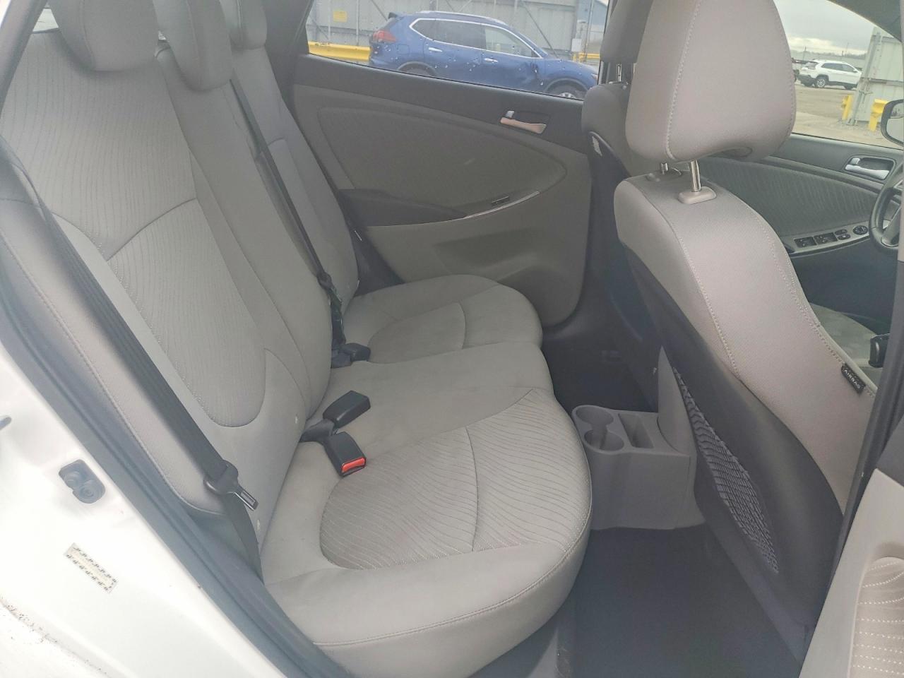 2016 Hyundai Accent Se - zdjęcie 10