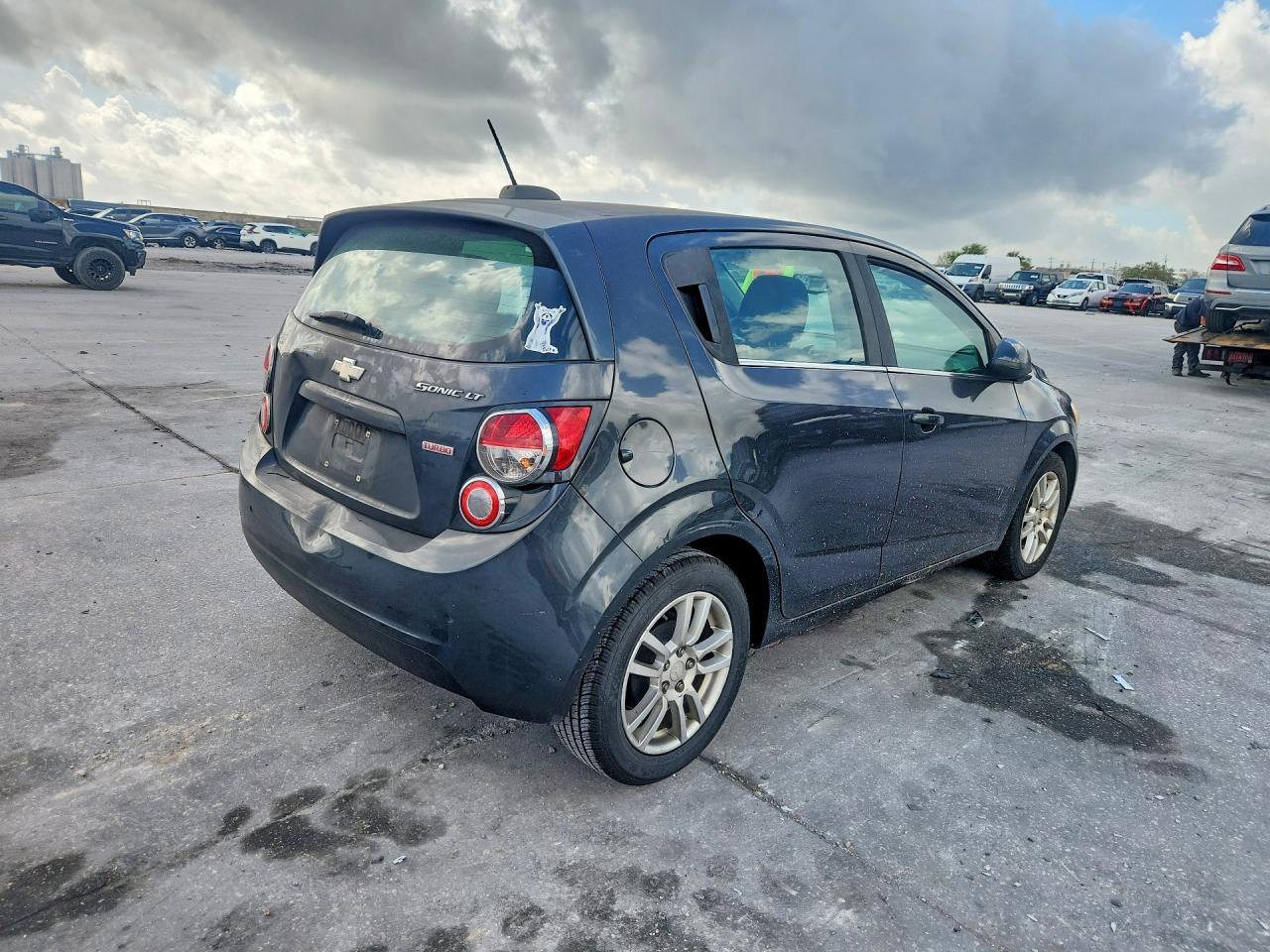 2015 Chevrolet Sonic Lt - zdjęcie 3