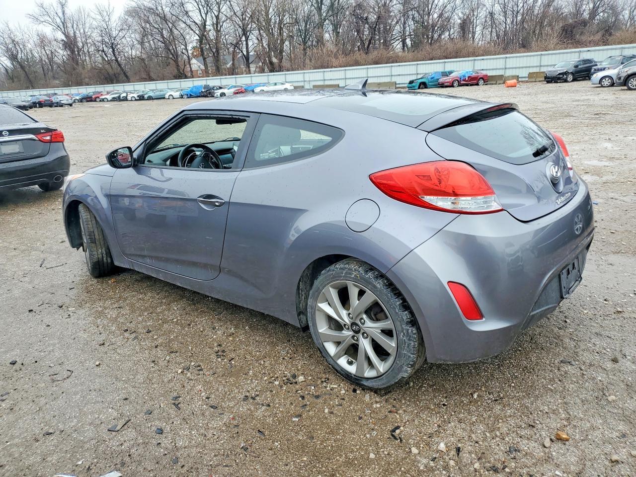 2016 Hyundai Veloster Base - zdjęcie 2