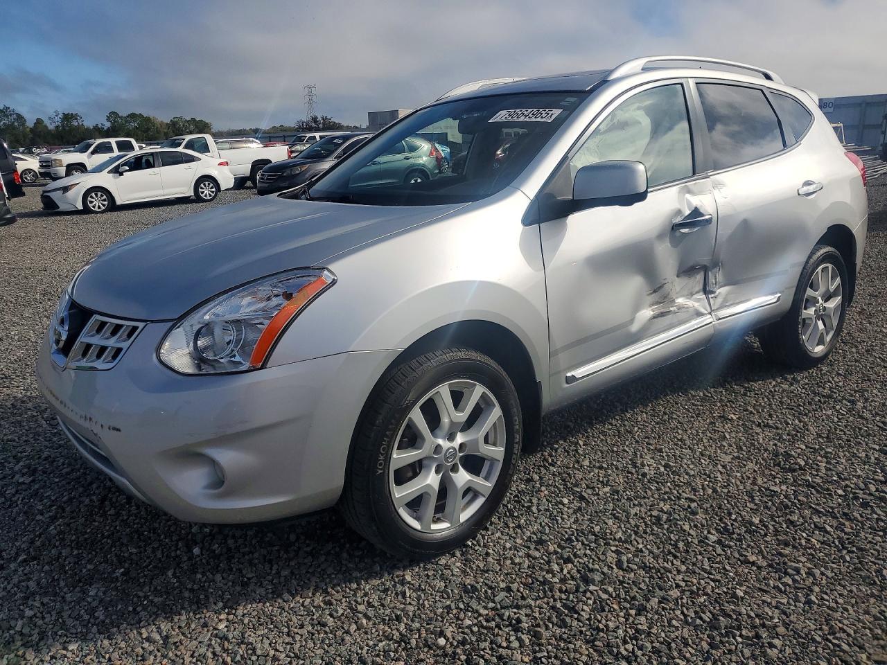 2013 Nissan Rogue S - zdjęcie główne