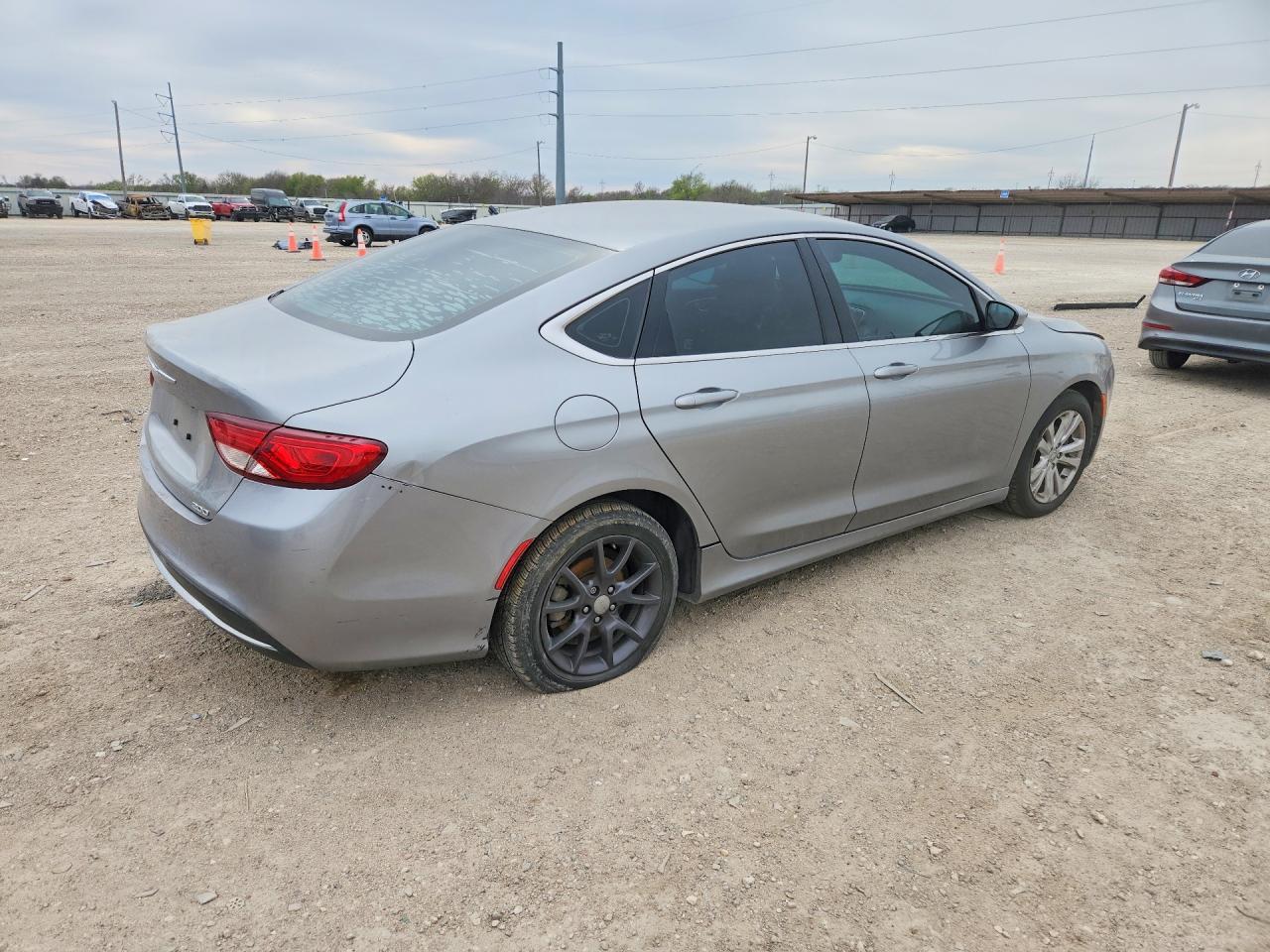 2016 Chrysler 200 Limited - zdjęcie 3
