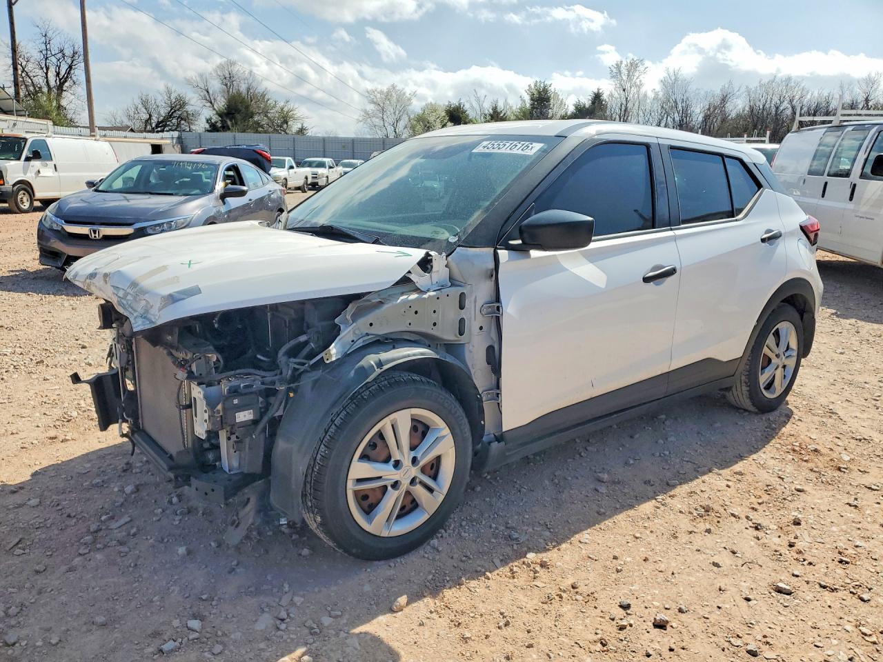2021 Nissan Kicks S - zdjęcie główne