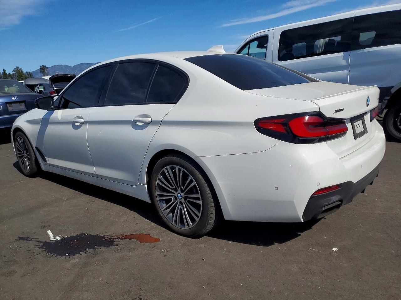2022 BMW M550Xi - zdjęcie 2