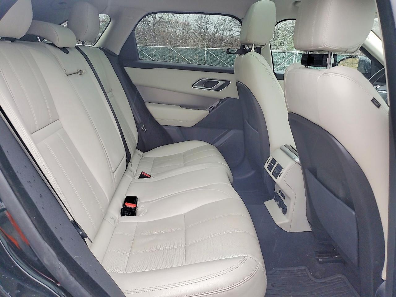 2019 Land Rover Range Rover Velar S - zdjęcie 11