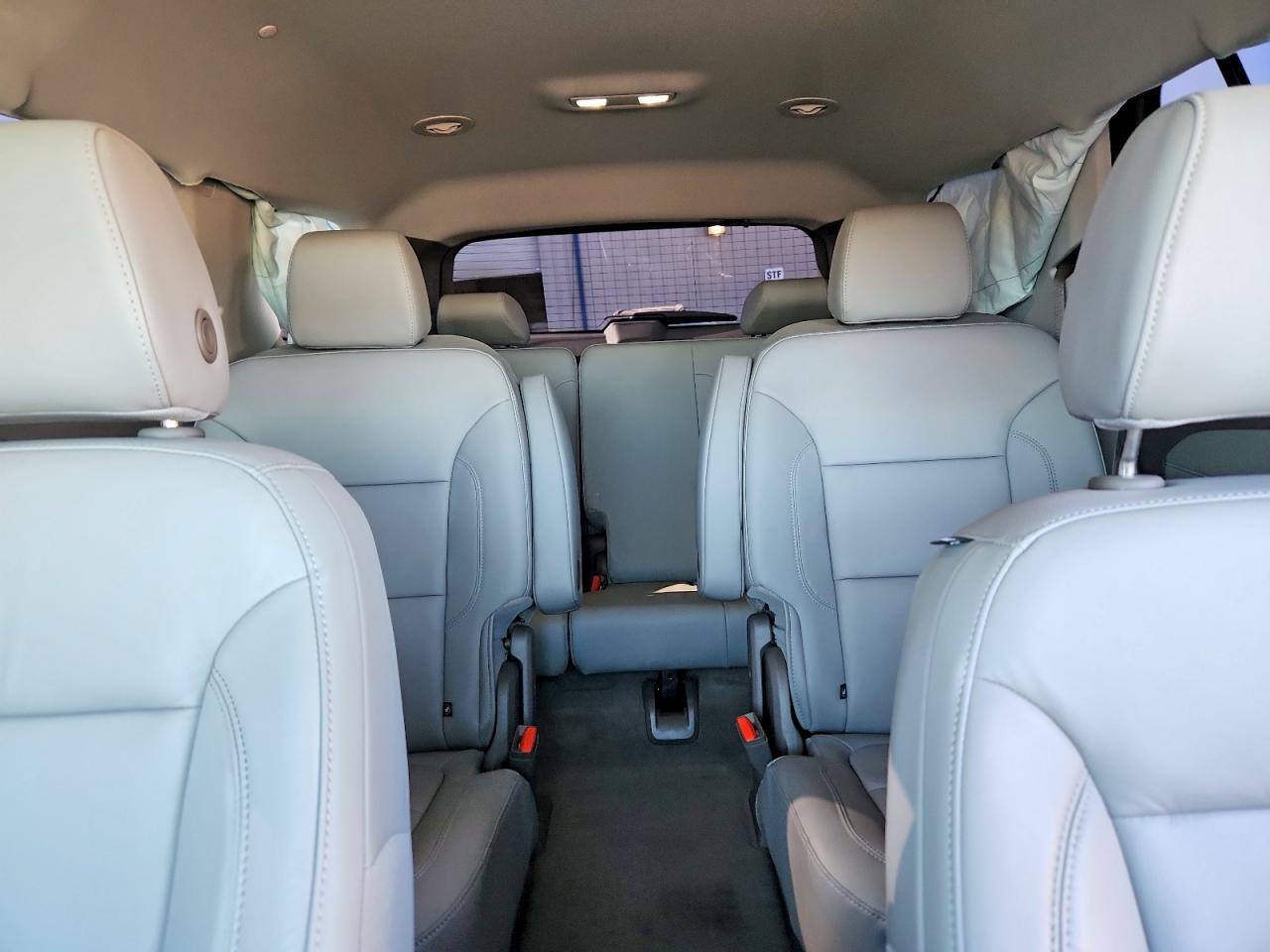 2020 Chevrolet Traverse Lt - zdjęcie 10