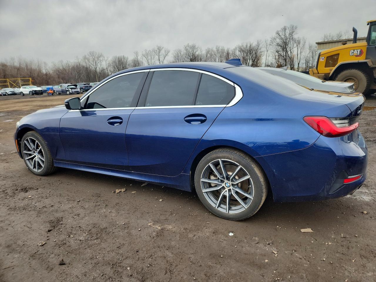 2019 BMW 330Xi - zdjęcie 2