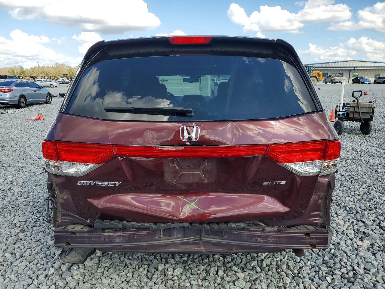 2015 Honda Odyssey Touring - zdjęcie 6