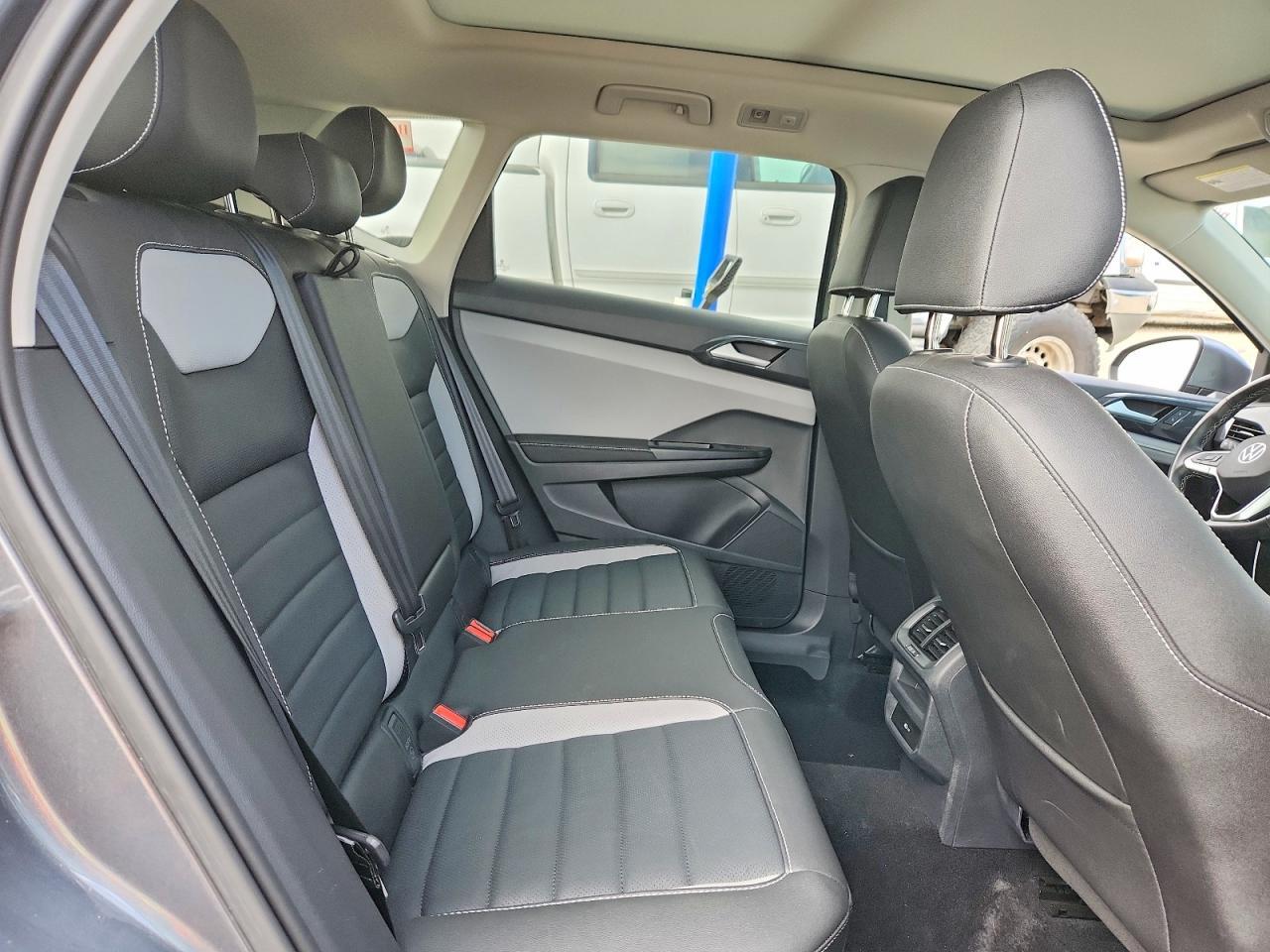 2024 Volkswagen Taos Sel - zdjęcie 10