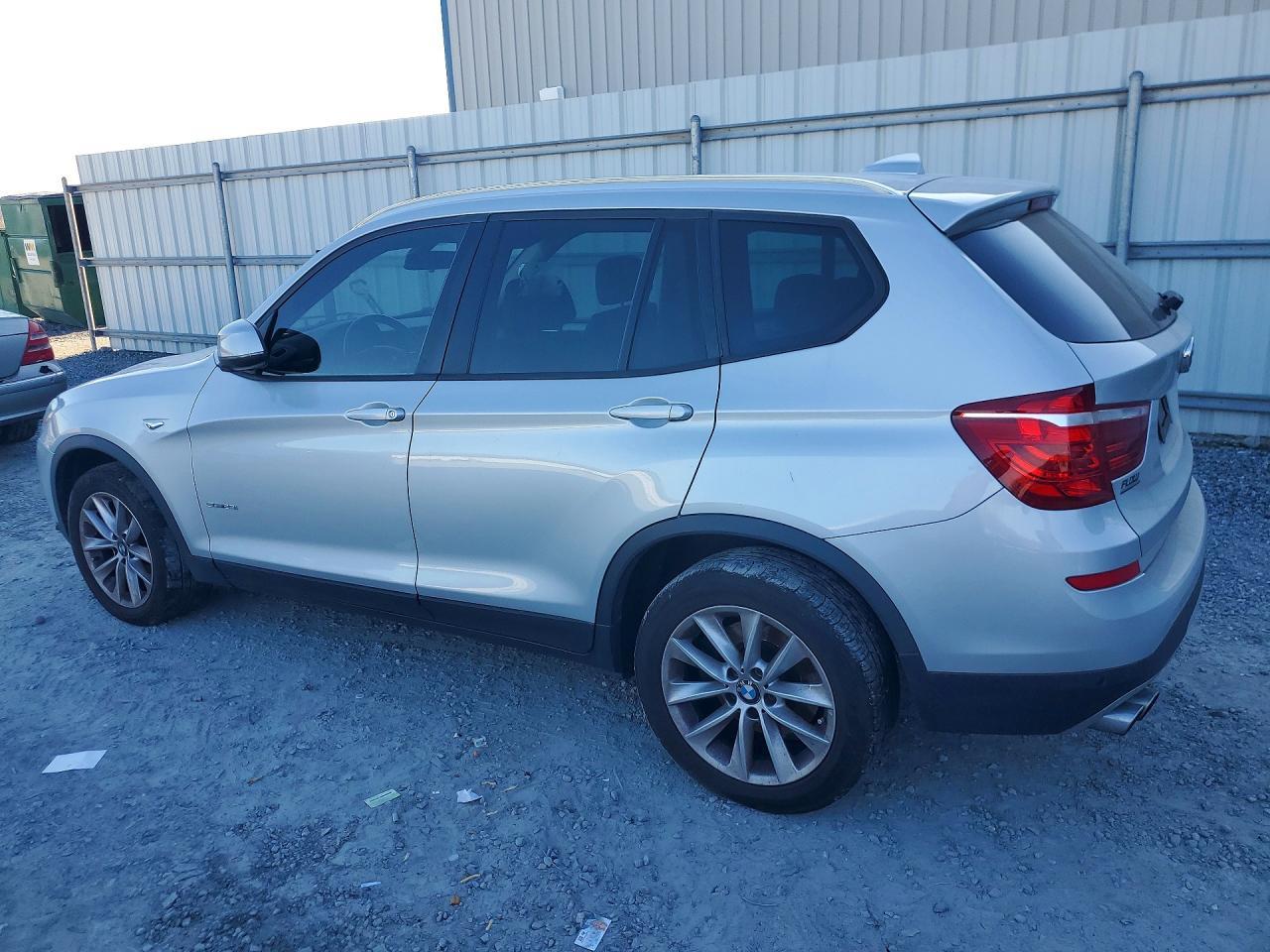 2017 BMW X3 Sdrive28I - zdjęcie 2