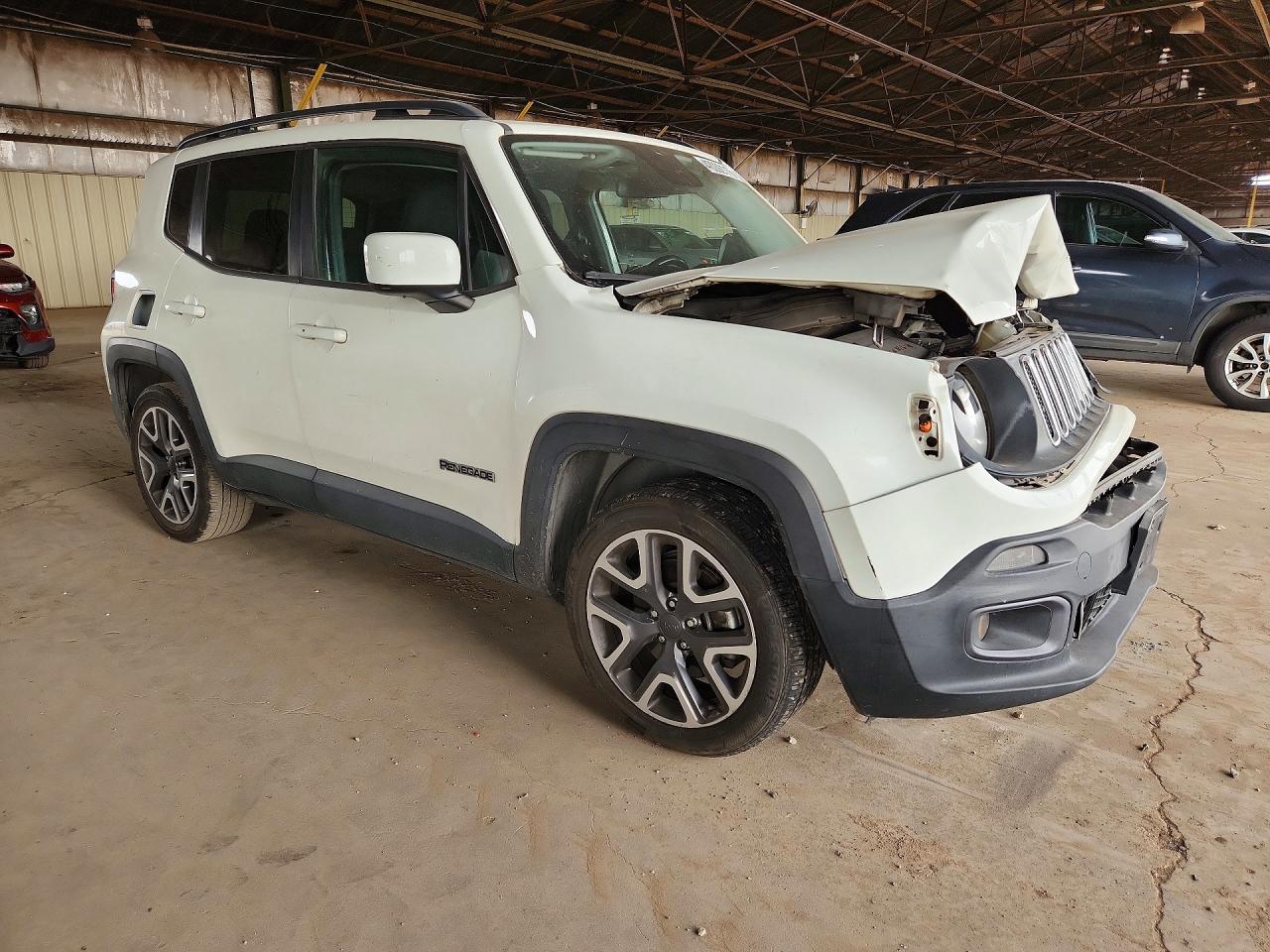 2016 Jeep Renegade Latitude - zdjęcie 4
