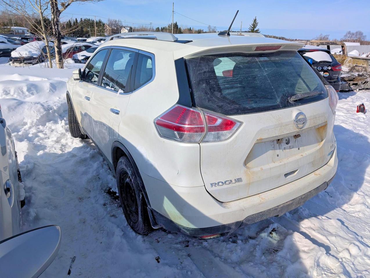 2015 Nissan Rogue S - zdjęcie 2