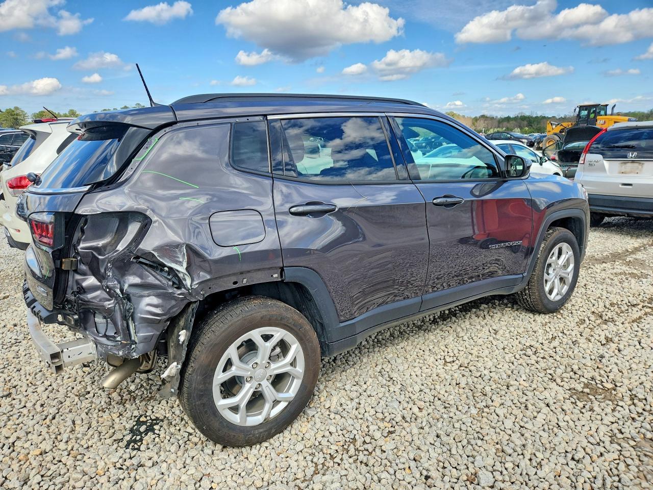 2024 Jeep Compass Latitude - zdjęcie 3