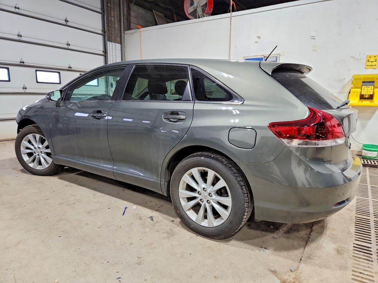 2014 Toyota Venza Le - zdjęcie 2