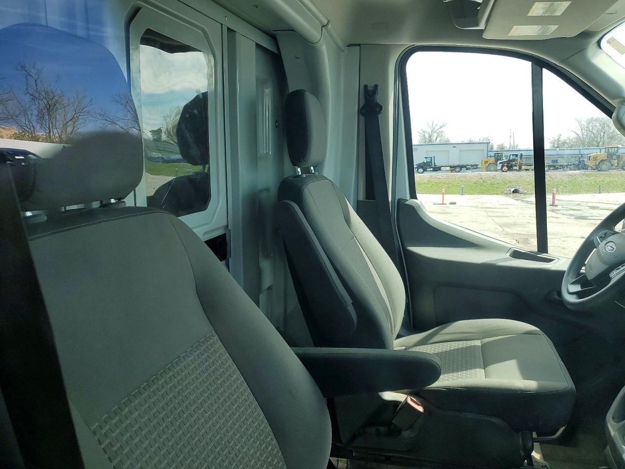 2023 Ford Transit T-350 - zdjęcie 11