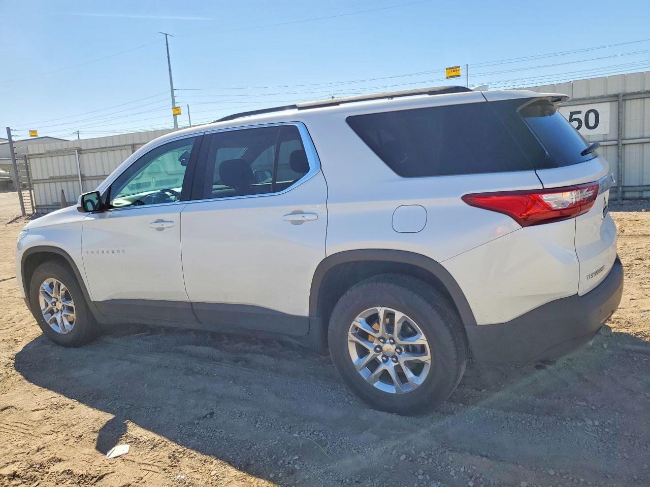 2021 Chevrolet Traverse Lt - zdjęcie 2