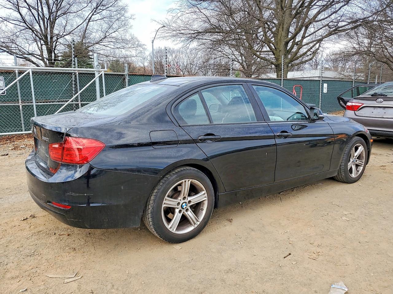 2015 BMW 320 I xDrive - zdjęcie 3