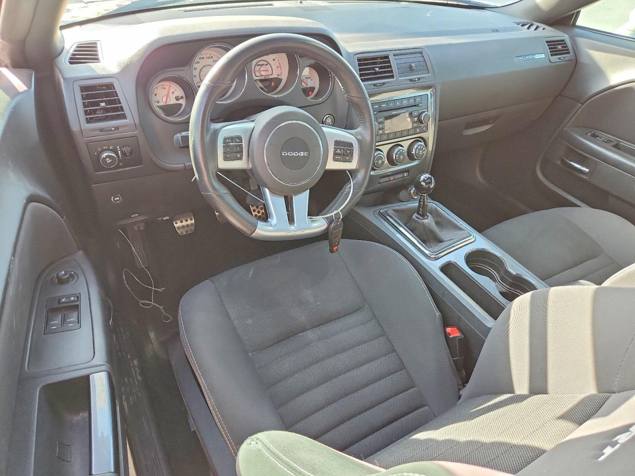 2014 Dodge Challenger Srt8 Core - zdjęcie 8