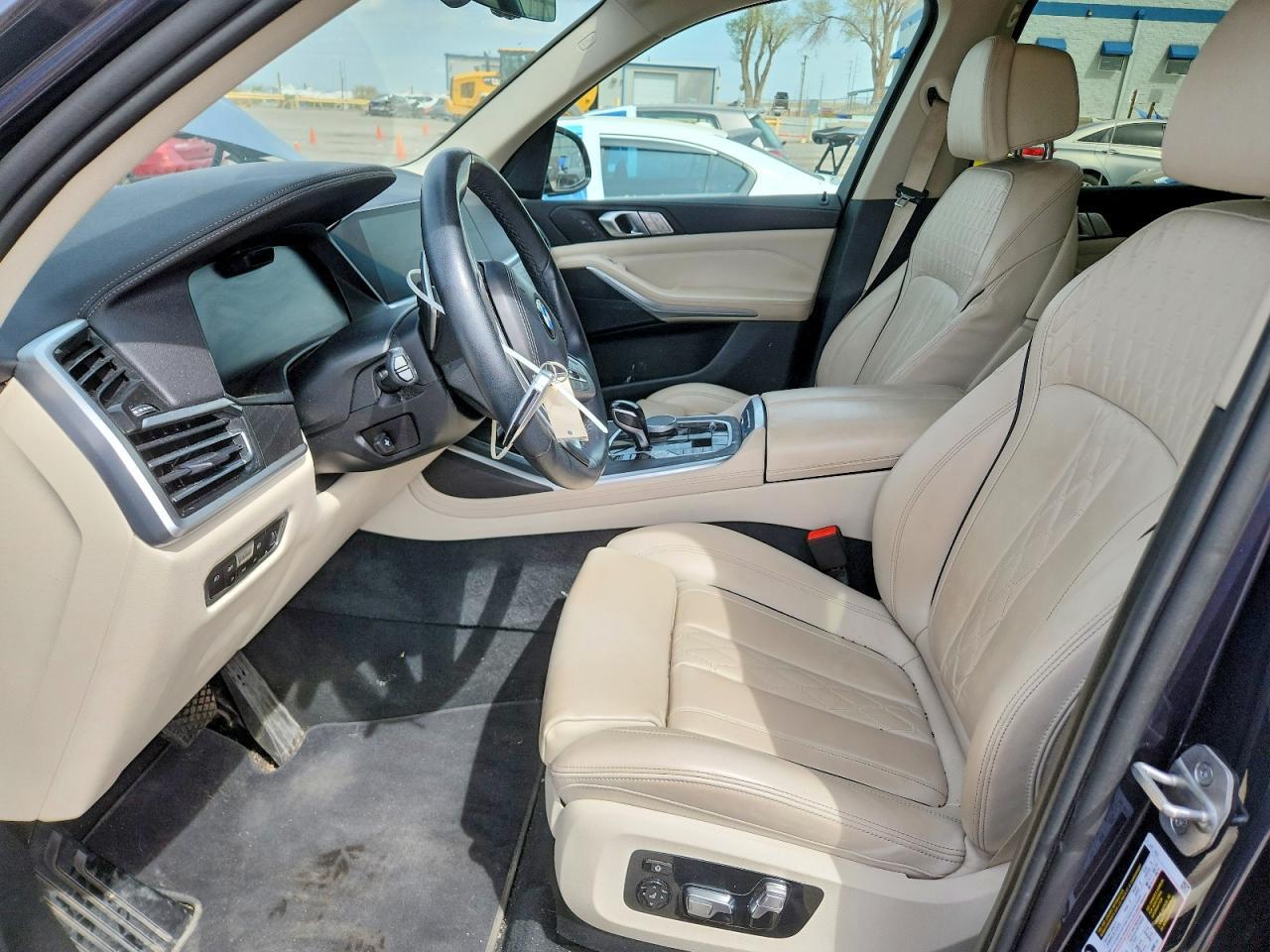 2022 BMW X7 xDrive40I - zdjęcie 7