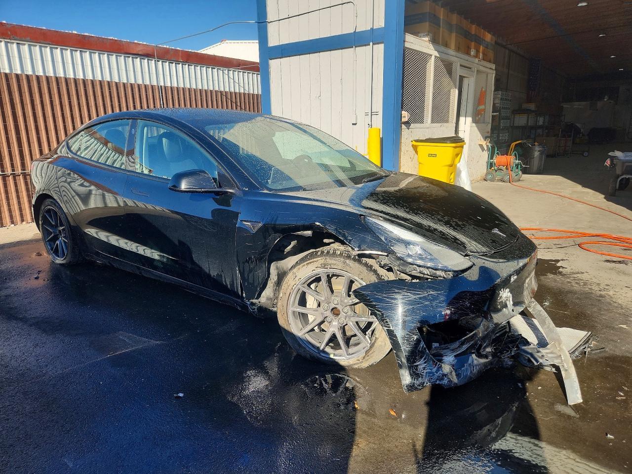 2022 Tesla Model 3 - zdjęcie 4