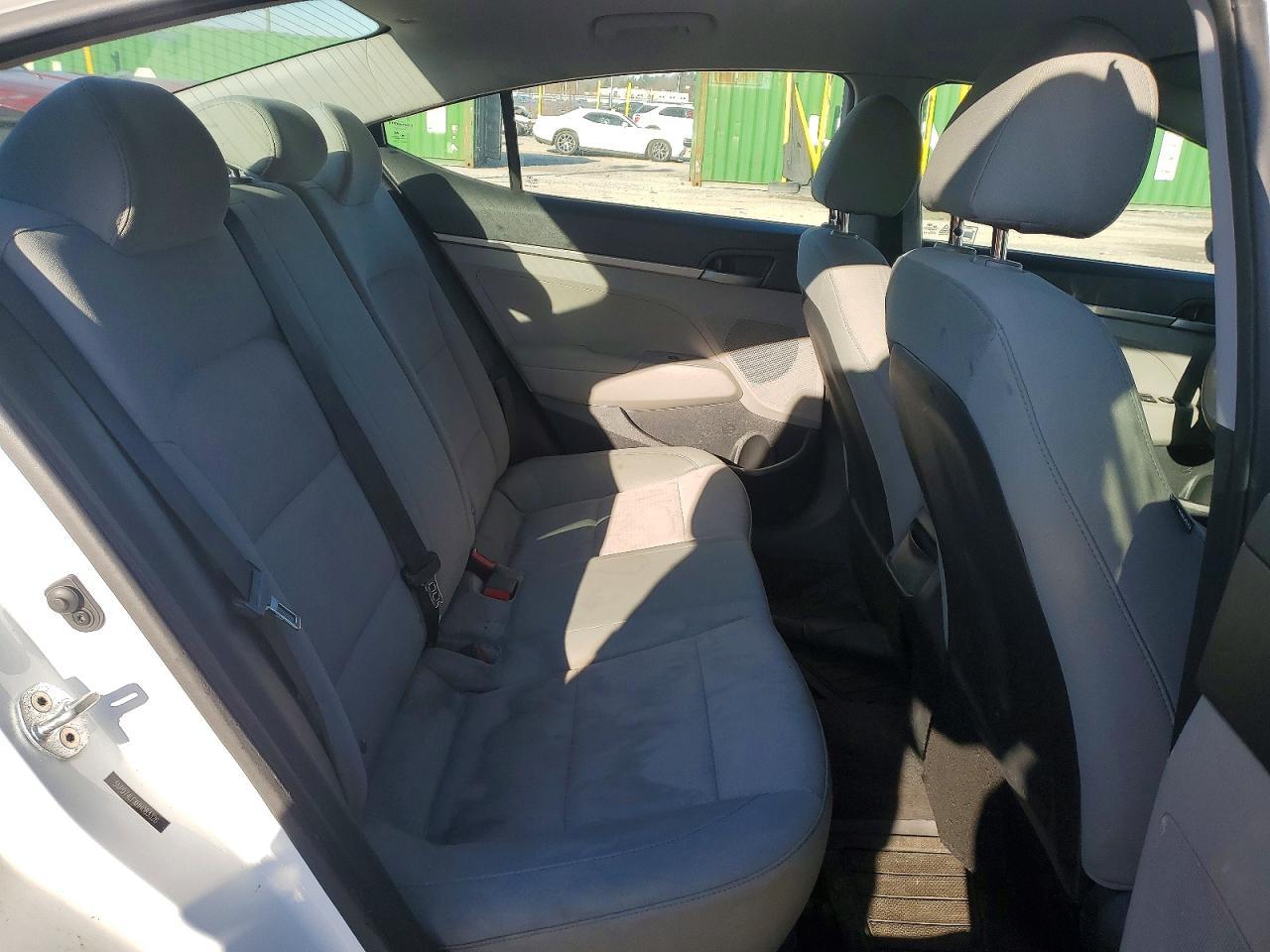 2017 Hyundai Elantra Se - zdjęcie 10