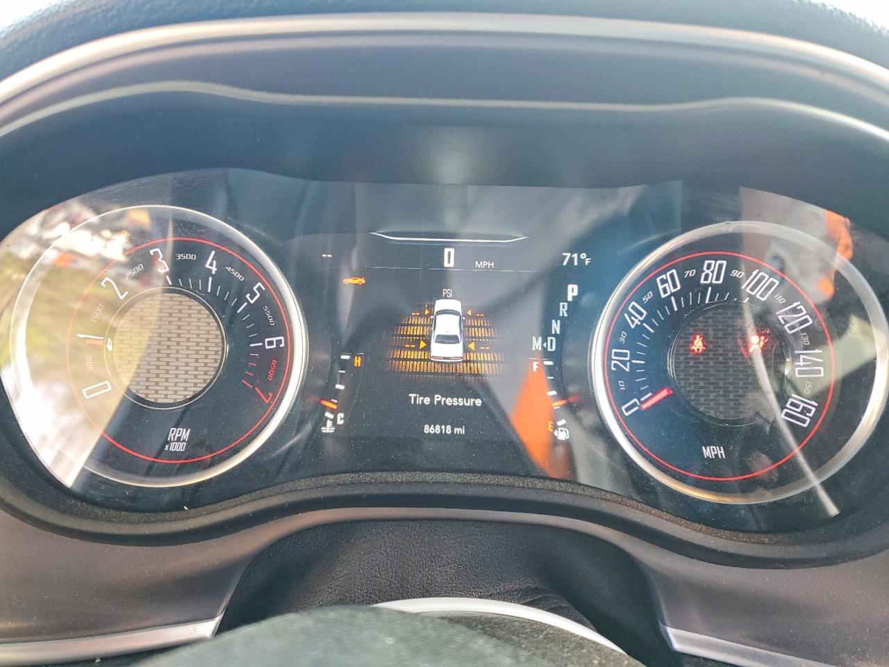 2019 Dodge Challenger Sxt - zdjęcie 9