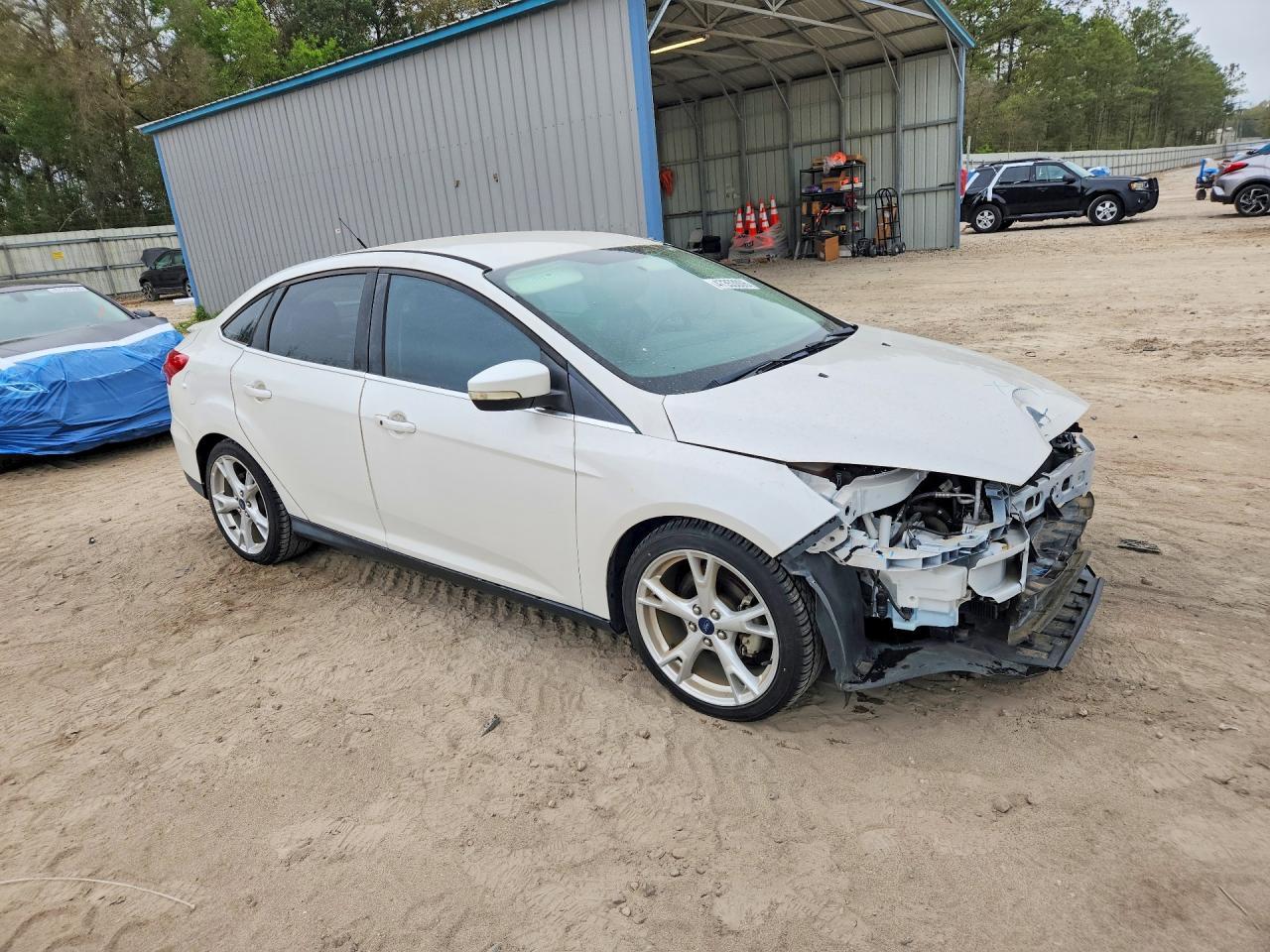 2015 Ford Focus Titanium - zdjęcie 4