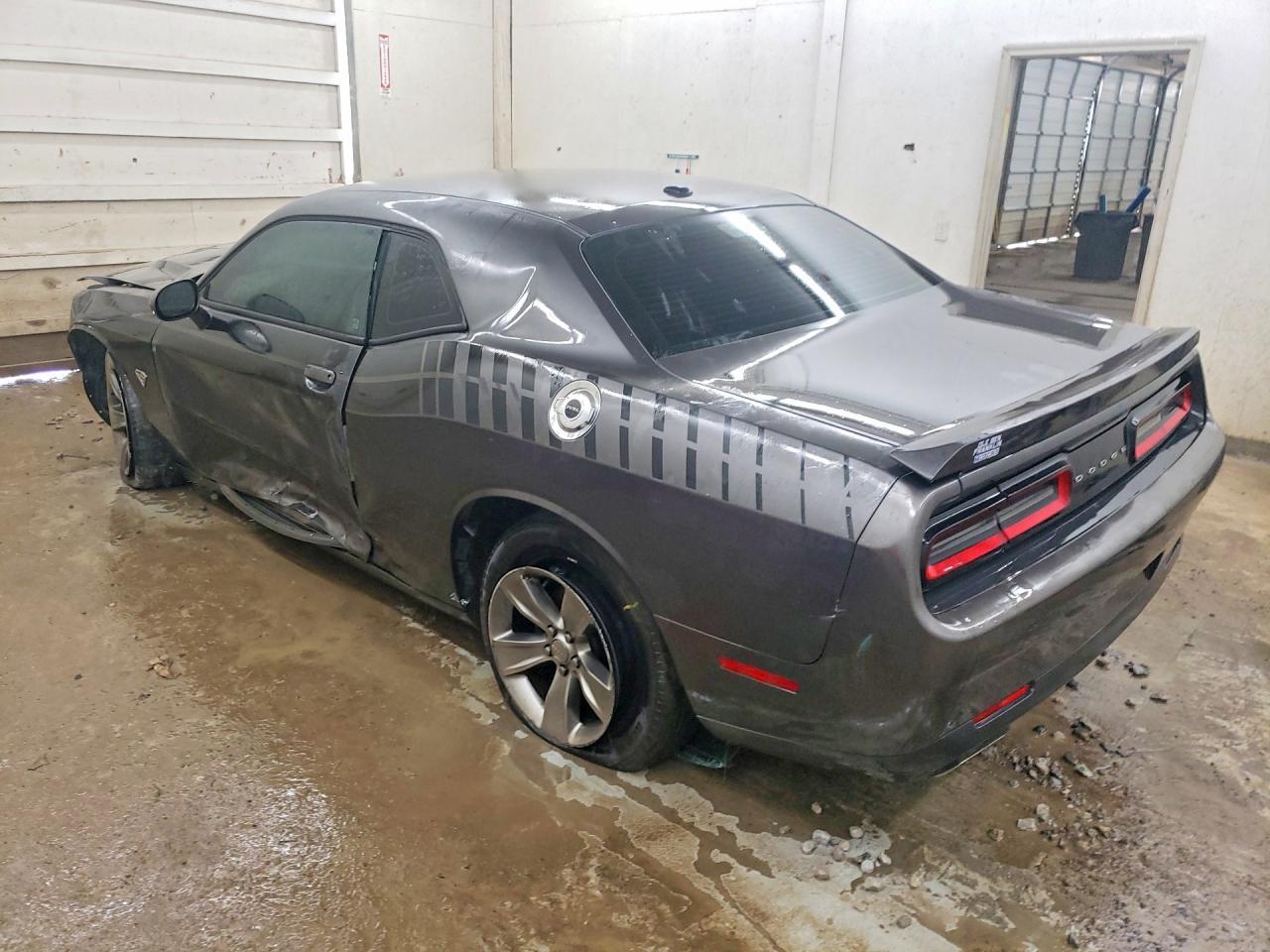 2016 Dodge Challenger Sxt - zdjęcie 2