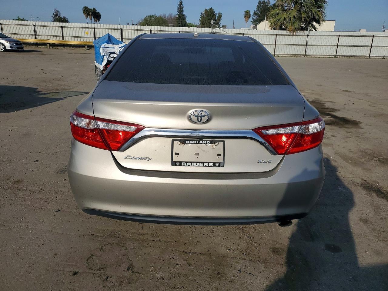 2015 Toyota Camry Xle - zdjęcie 6