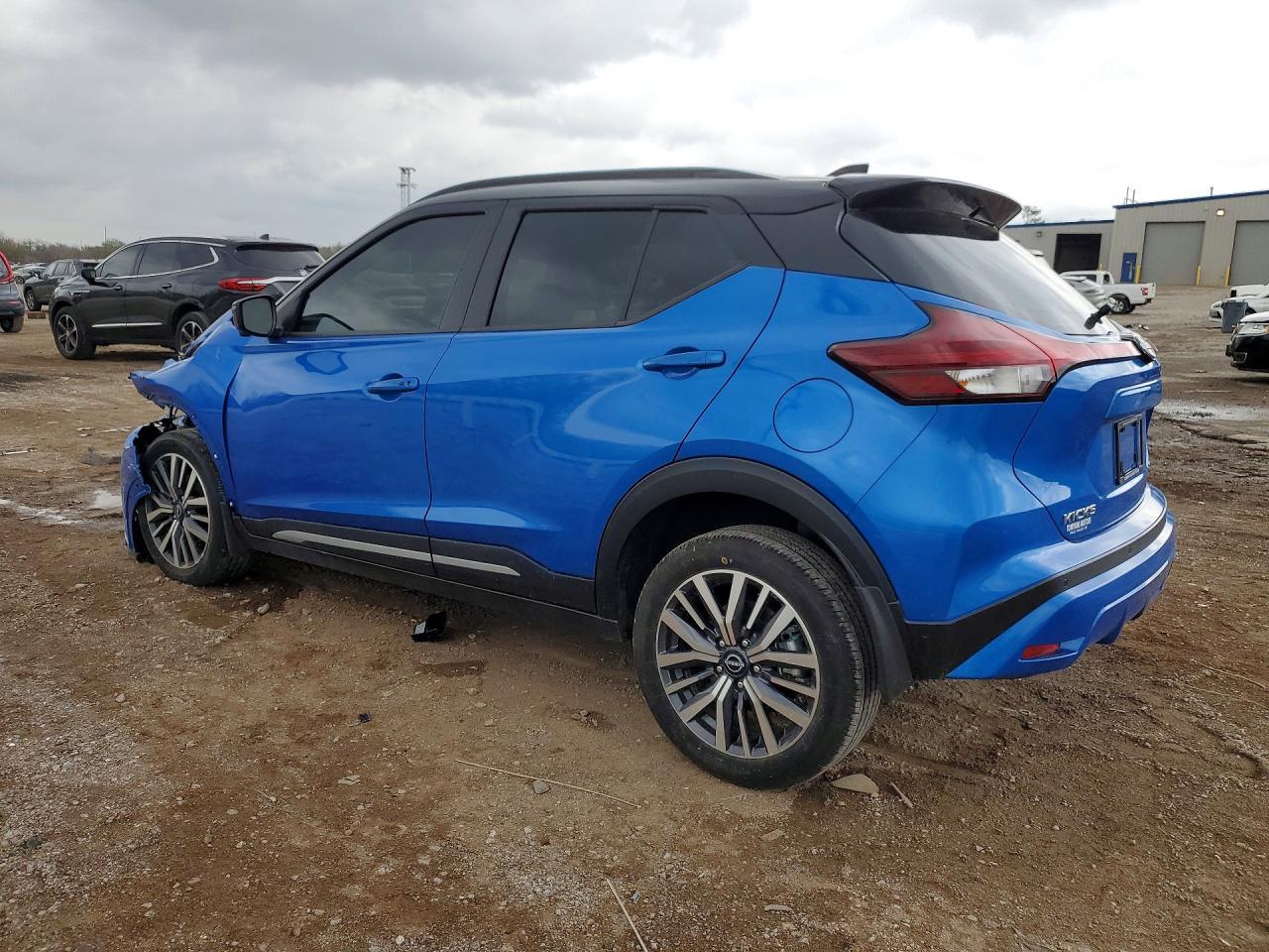 2024 Nissan Kicks Sr - zdjęcie 2