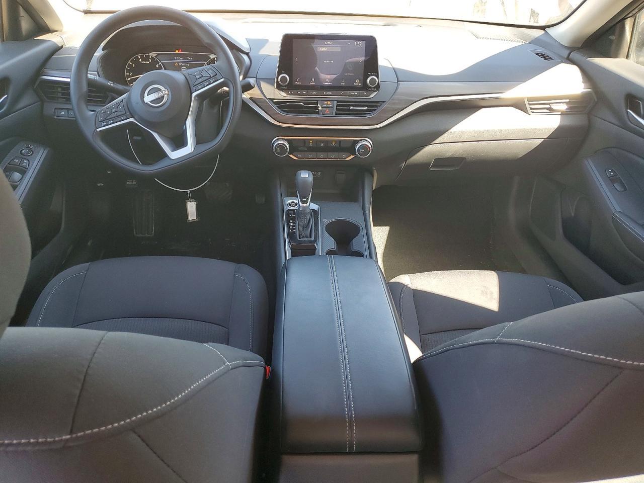 2025 Nissan Altima 2.5 Sv - zdjęcie 8