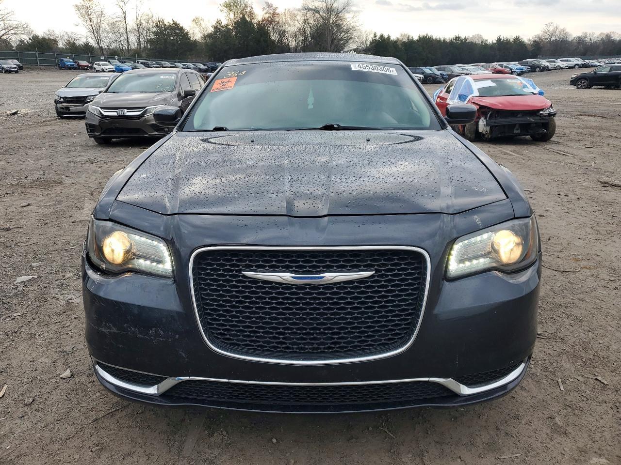 2017 Chrysler 300 Limited - zdjęcie 5
