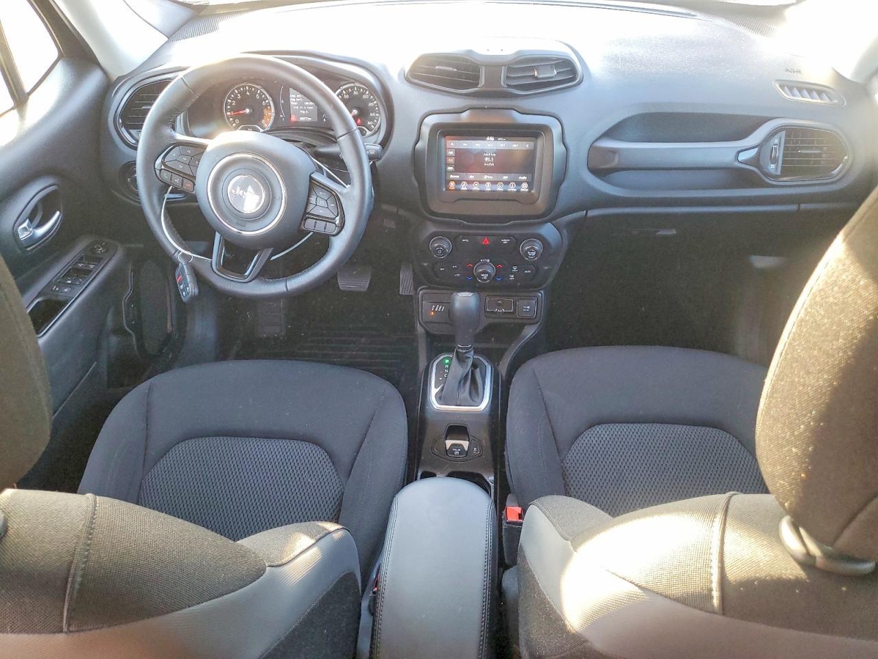 2018 Jeep Renegade Latitude - zdjęcie 8