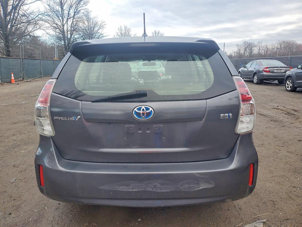 2015 Toyota Prius V Two - zdjęcie 6