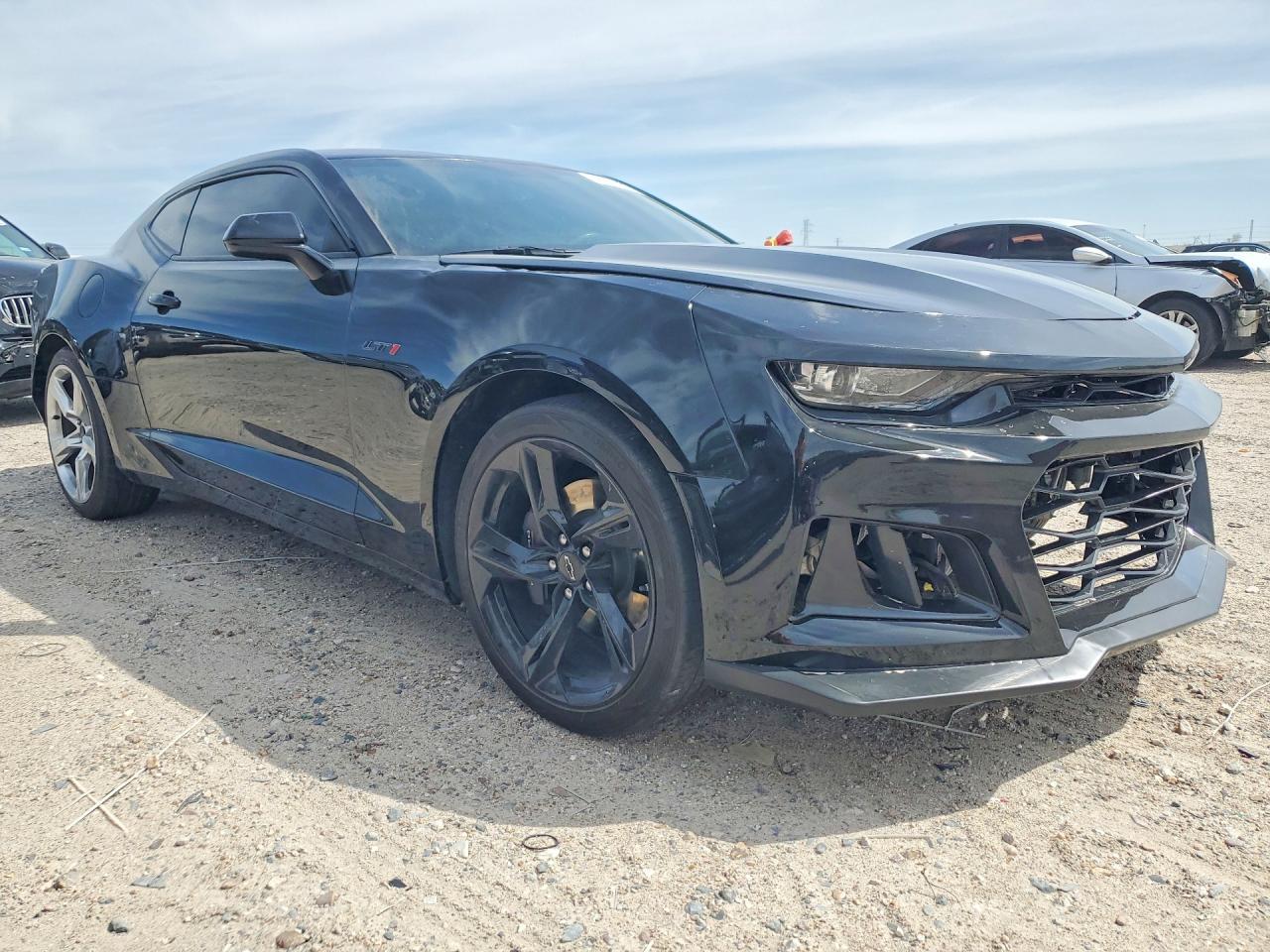 2023 Chevrolet Camaro Lt1 - zdjęcie 4