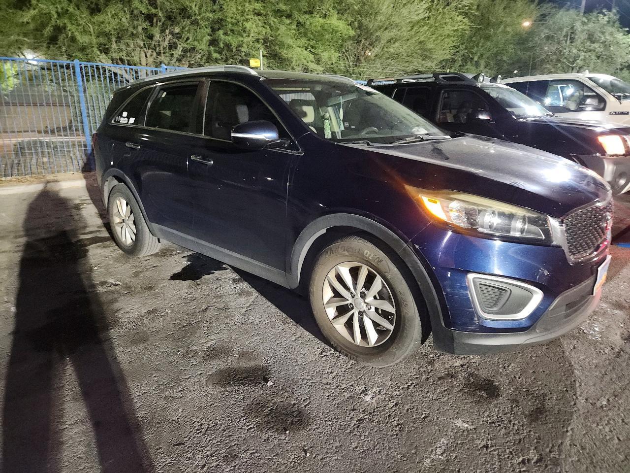 2017 Kia Sorento L, Lx - zdjęcie 4