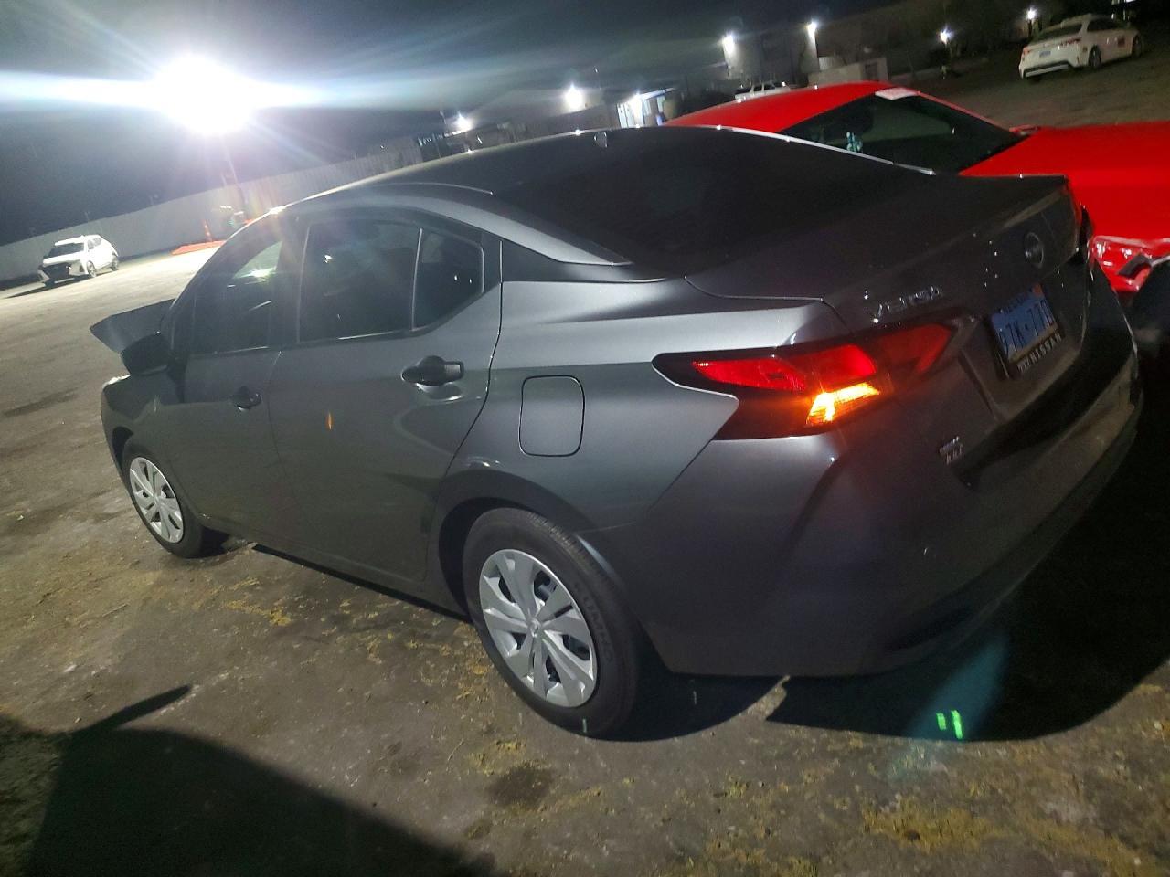 2025 Nissan Versa S - zdjęcie 2