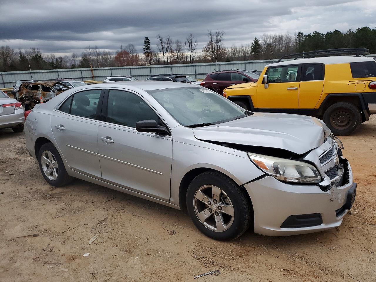 2013 Chevrolet Malibu Ls - zdjęcie 4