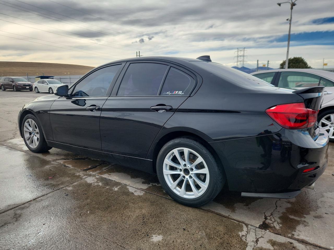 2016 BMW 320 I - zdjęcie 2
