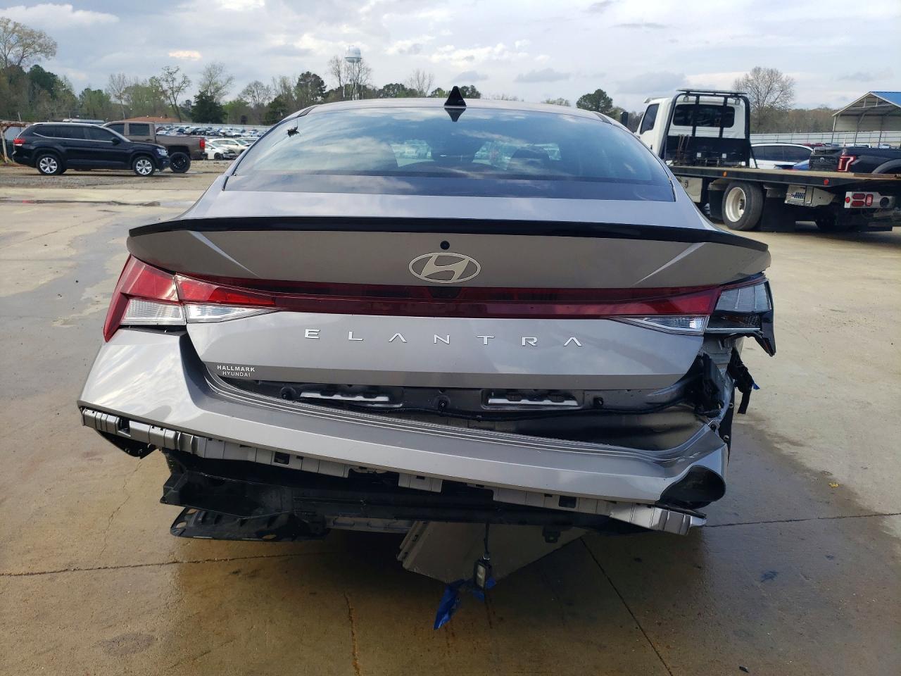 2025 Hyundai Elantra Sel Sport - zdjęcie 6