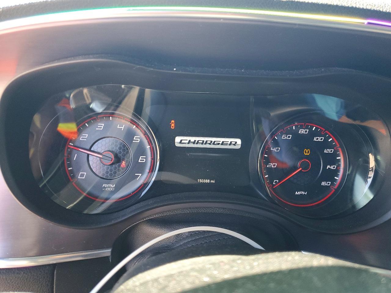 2016 Dodge Charger R - zdjęcie 9