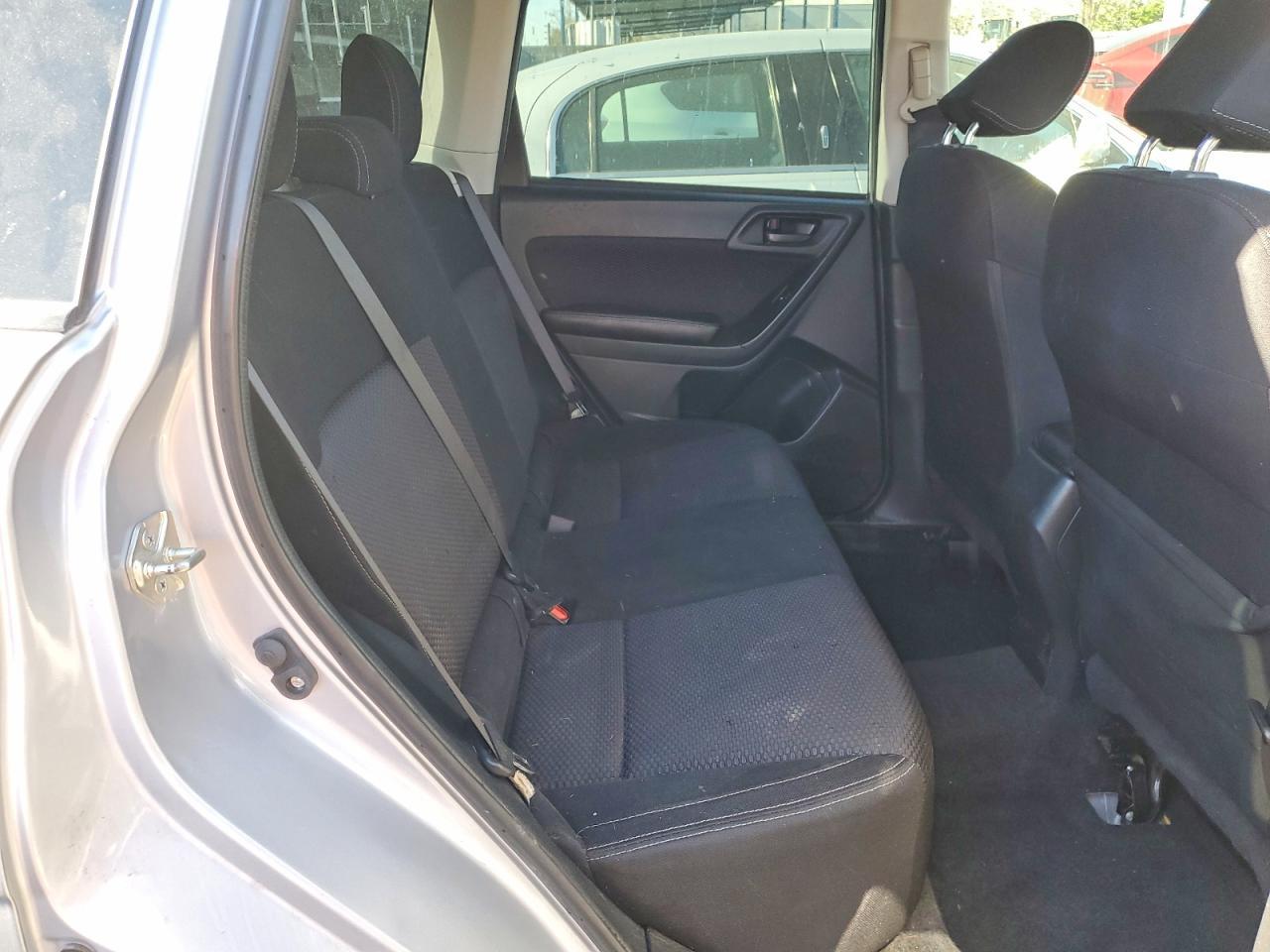 2017 Subaru Forester 2.5I - zdjęcie 10