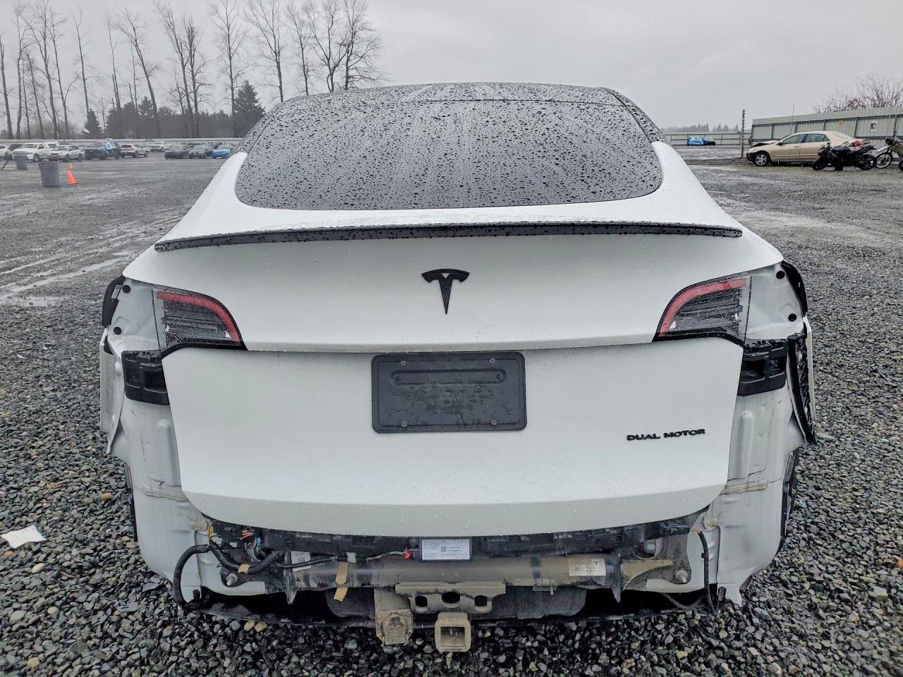 2023 Tesla Model Y - zdjęcie 6