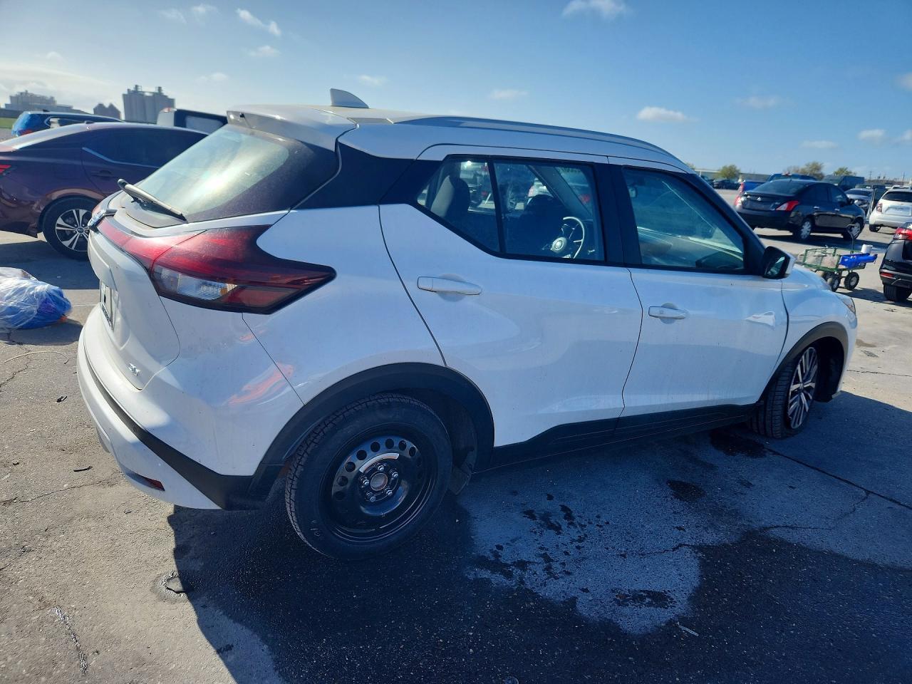 2021 Nissan Kicks Sv - zdjęcie 3