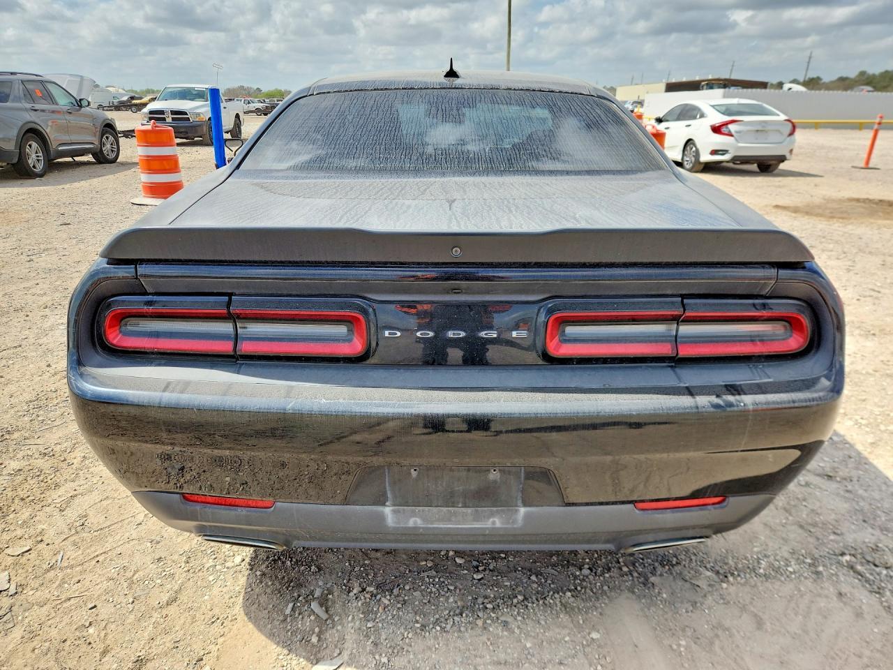 2016 Dodge Challenger Sxt - zdjęcie 6