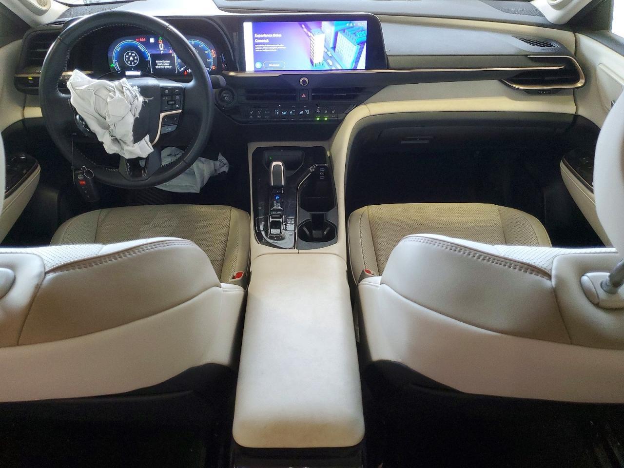 2024 Toyota Crown Limited - zdjęcie 8