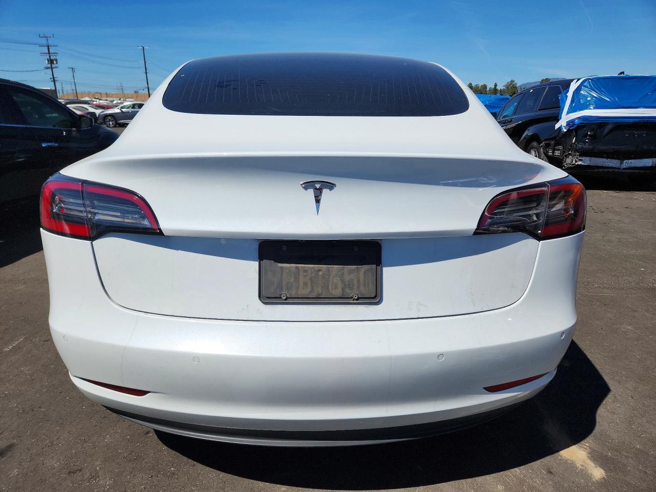 2019 Tesla Model 3 - zdjęcie 6