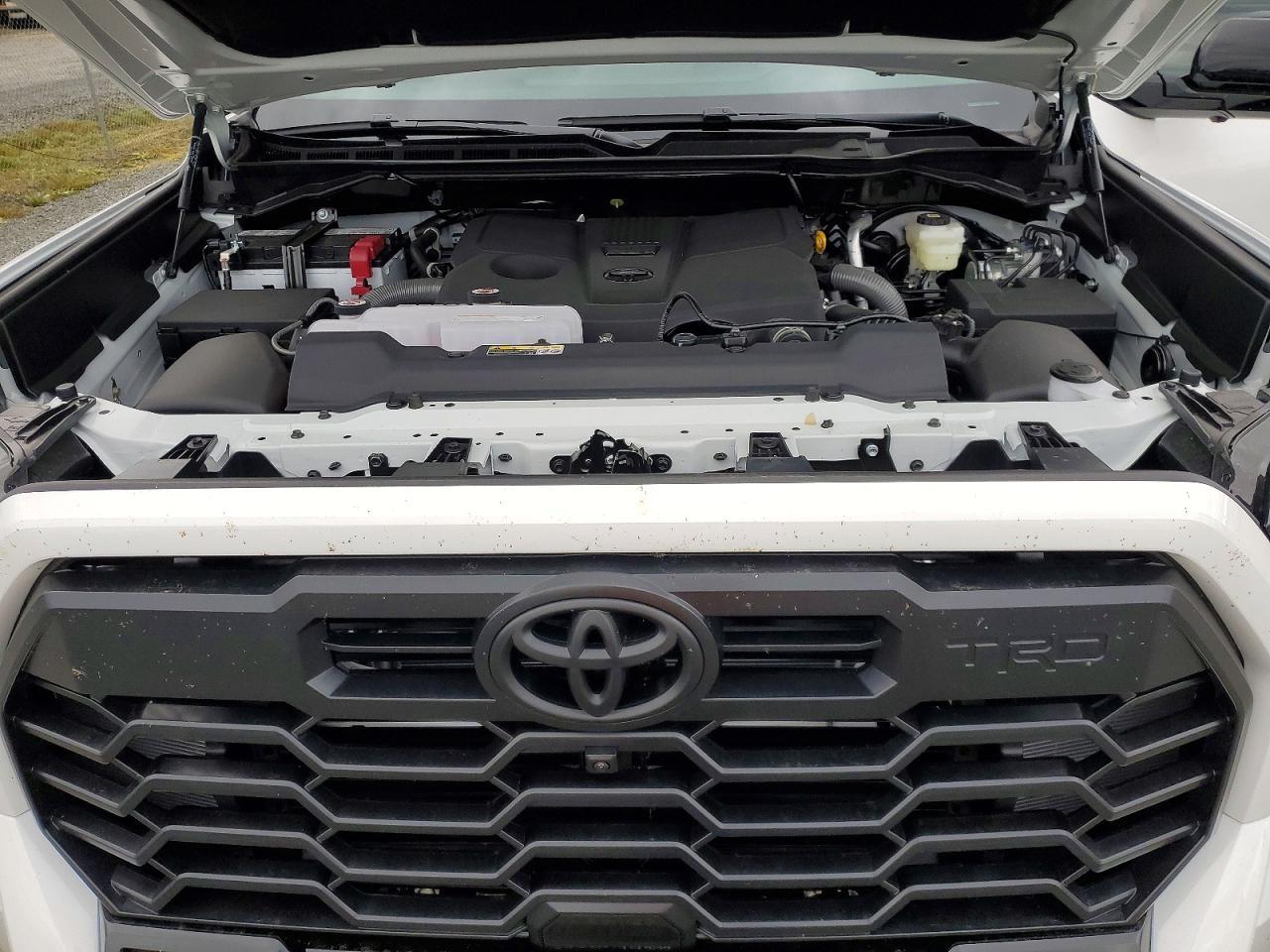 2026 Toyota Tundra Limited - zdjęcie 11