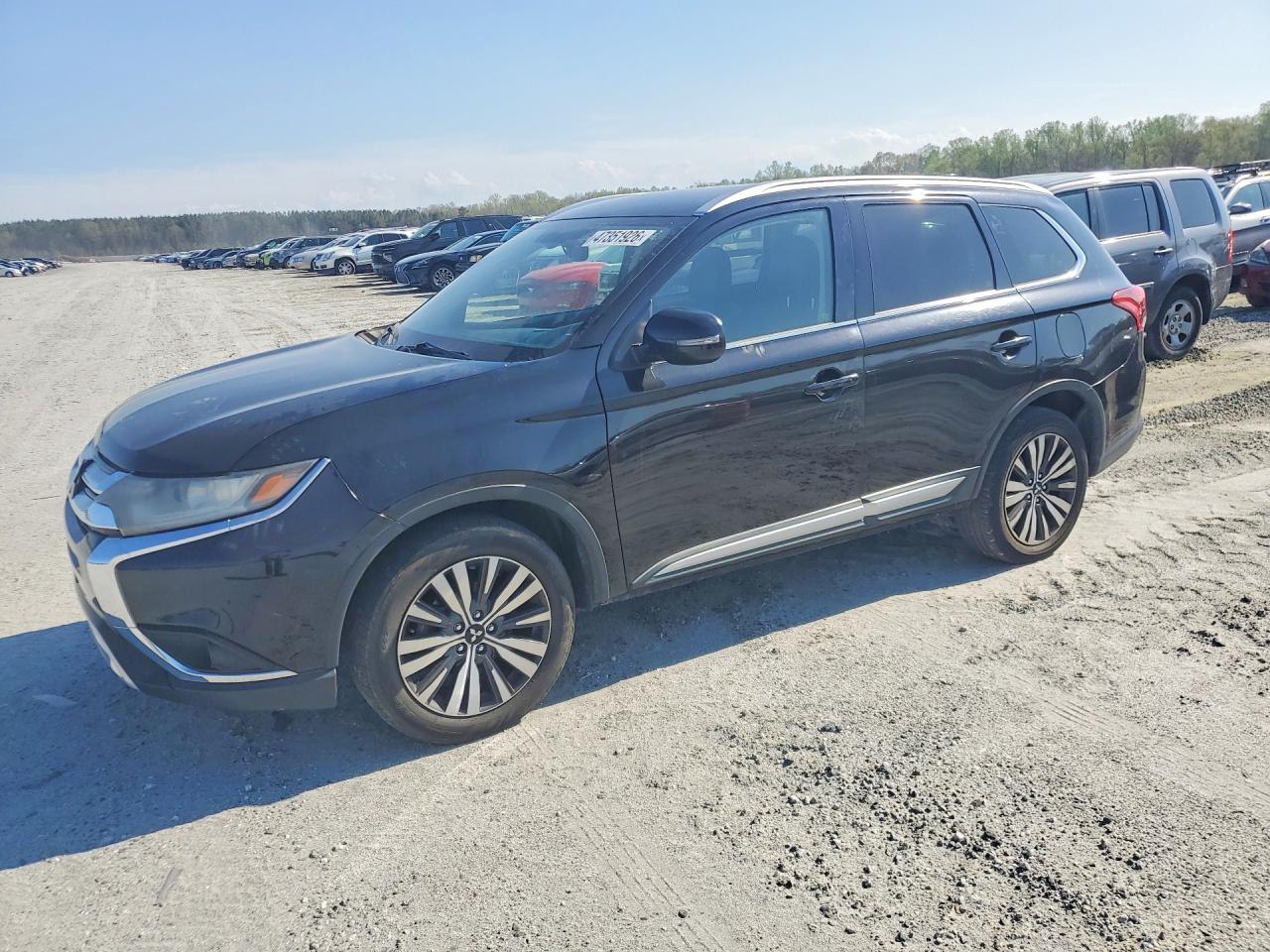 2019 Mitsubishi Outlander Se - zdjęcie główne