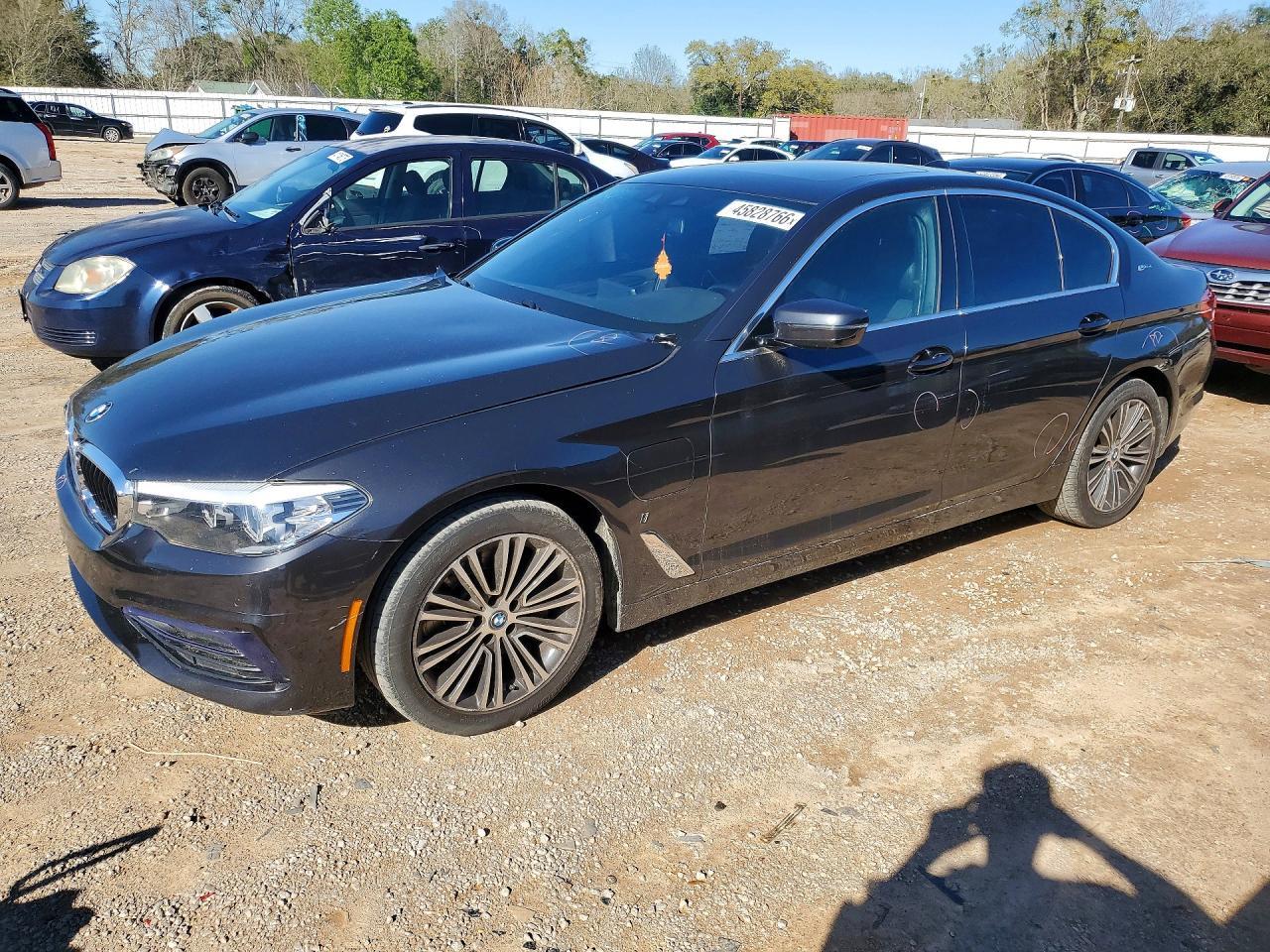 2019 BMW 530E - zdjęcie główne