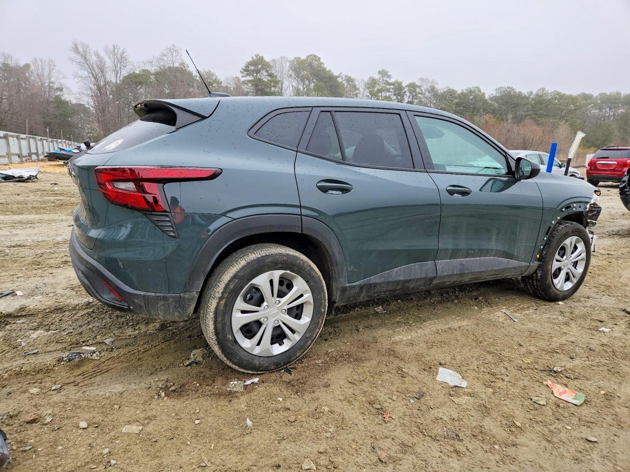 2025 Chevrolet Trax Ls - zdjęcie 3